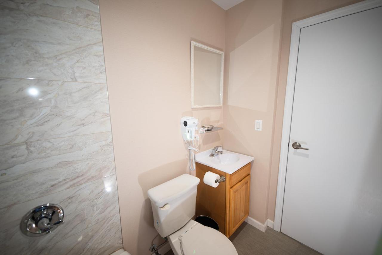 ניו יורק Flushing Garden Hotel מראה חיצוני תמונה